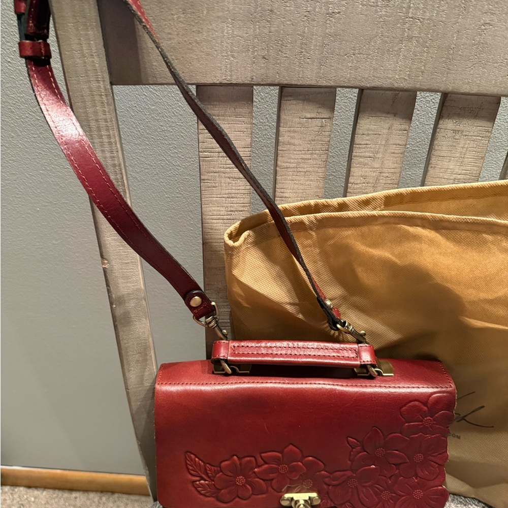 Patricia Nash Oxblood Floral Embossed Satchel with wallet - Picture 3 of 15